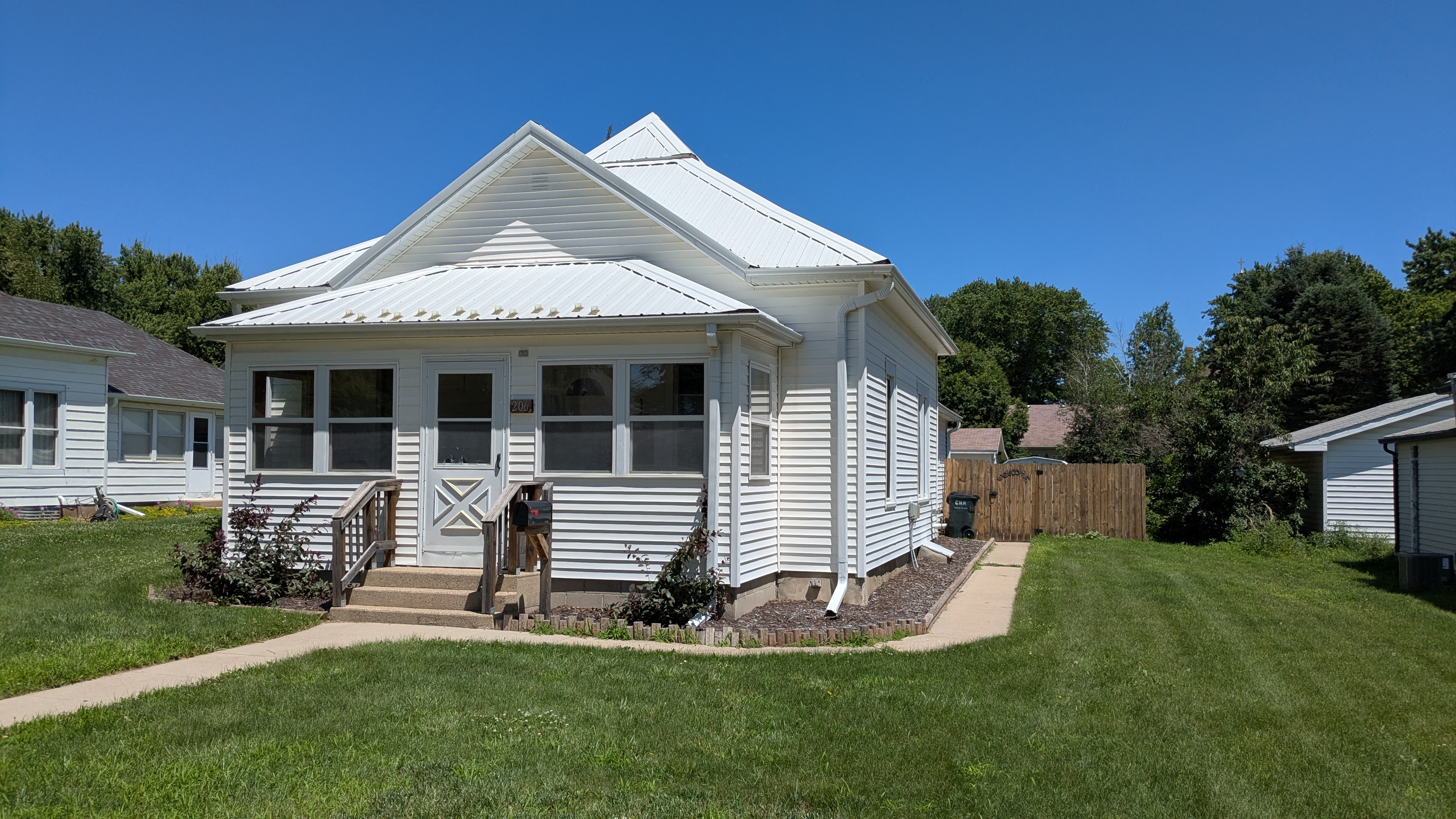 Midwestern Land and Auction Listing